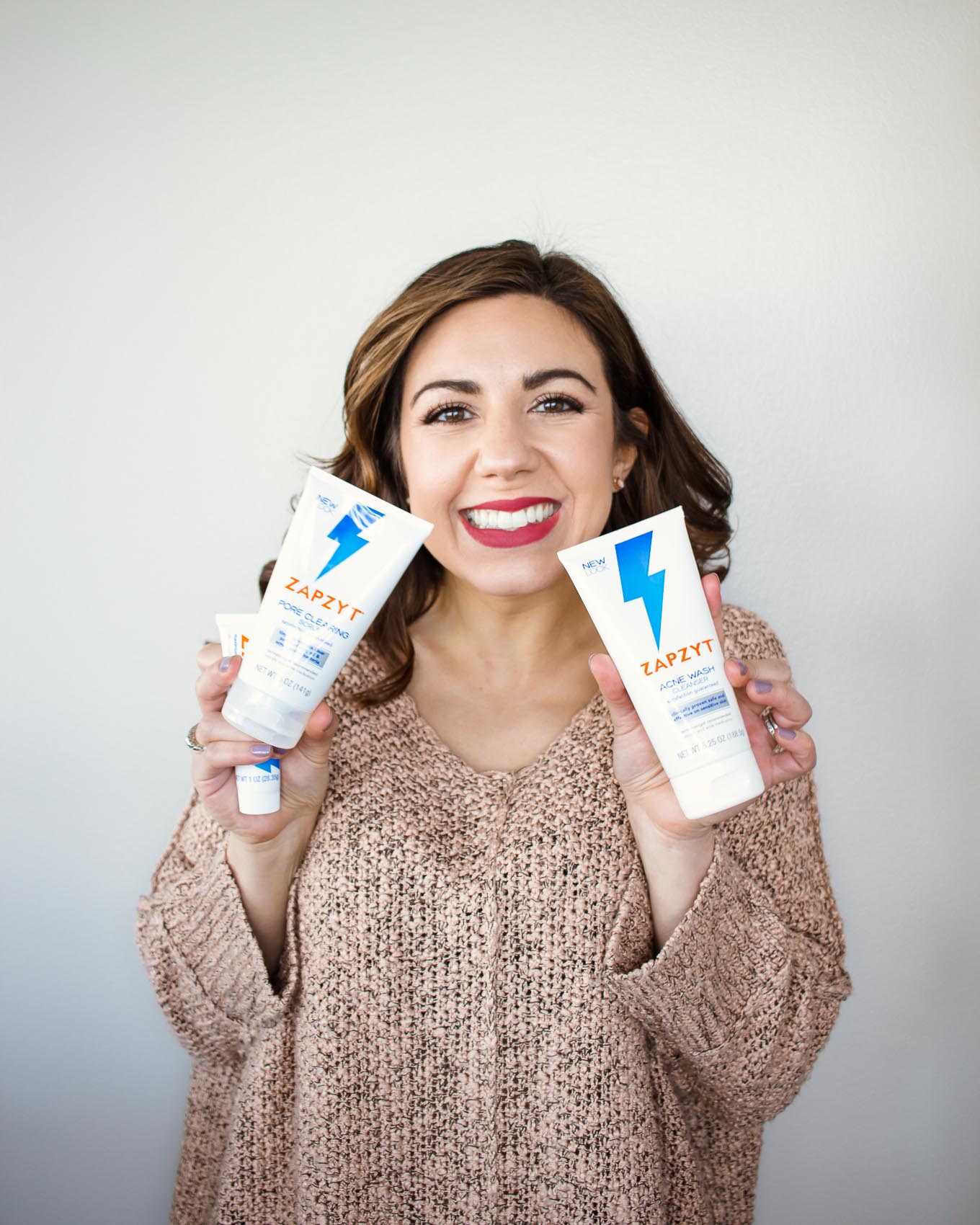 Lifestyle blogger Roxanne of Glass of Glam's top skin emergency products with Zapzyt - Top 6 Skin Emergency Products by popular Chicago style blogger Glass of Glam
