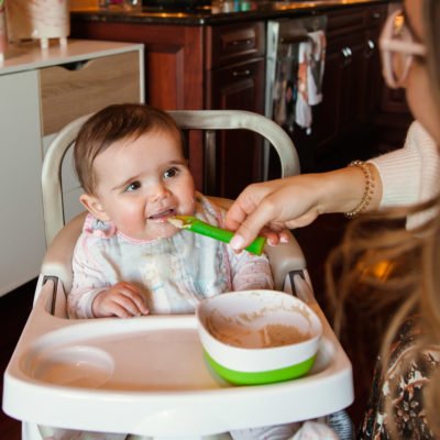 Mealtime Tips That Make Baby Feedings A Breeze